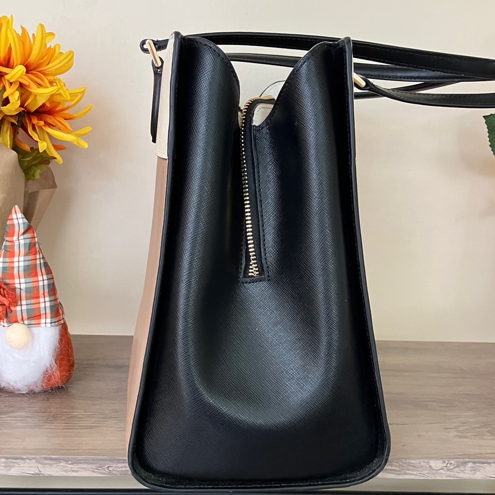 Kate Spade Black and Tan Tote Bag Set ( authentic bag and wallet ) - Picture 5 of 16